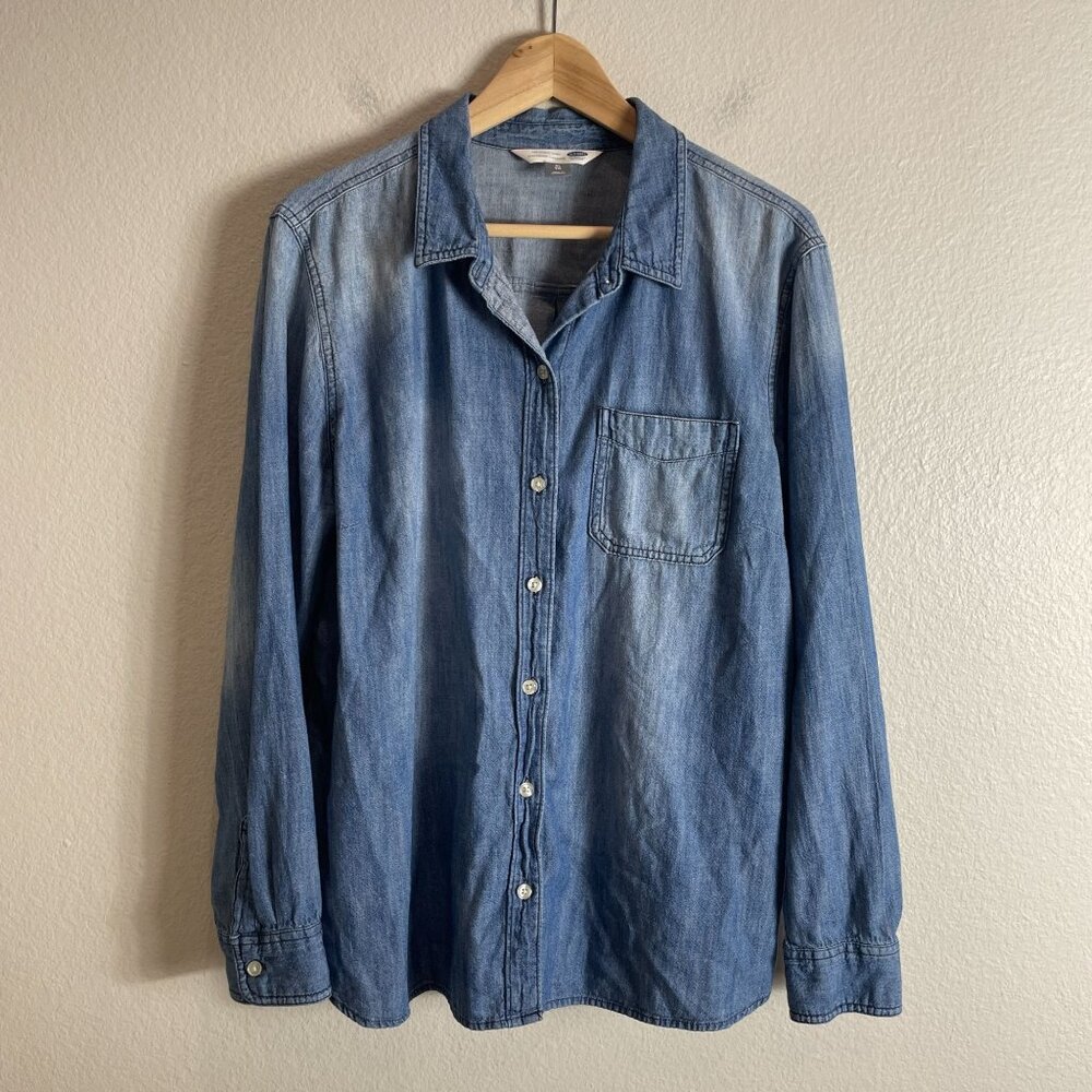 Old Navy Womens XL Classic Denim Shirt Button Up Chambray Top Light Wash Casual